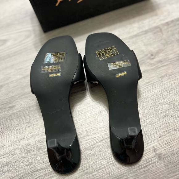 Anna Michelle Black Heel Sandals size 8 - Picture 6 of 7